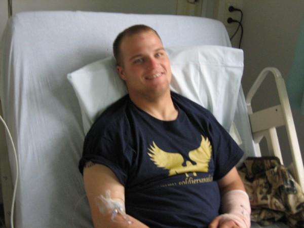 Wounded service member happy to receive donated items from Soldiers' Angels