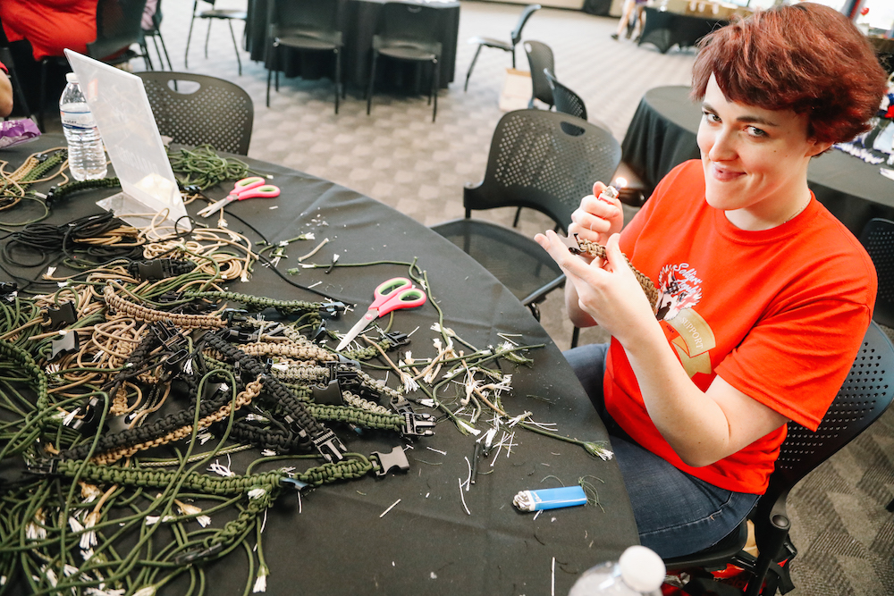 Making Paracord Bracelets for our Troops - Soldiers' Angels