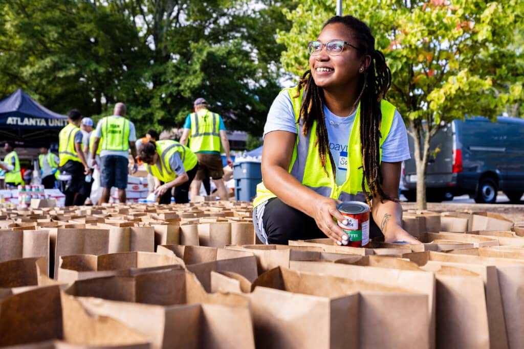 Food Resources for veterans and military families through Soldiers' Angels Veteran Food Distributions. 